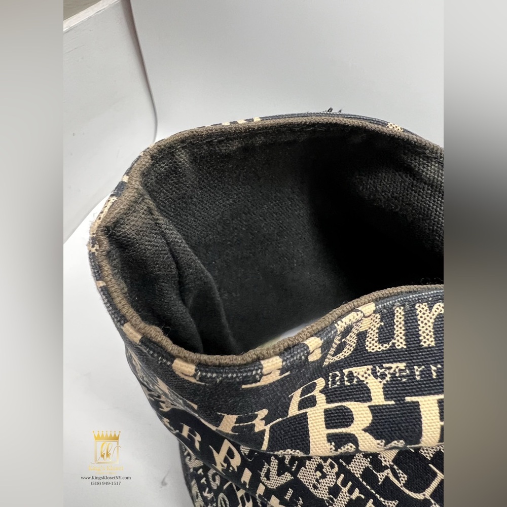 Burberry Tote Bag - Picture 7 of 16